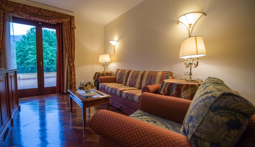 Classic Suite, 1 Bedroom, Jetted Tub, Park View