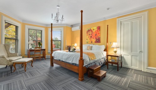 Room #8 - The Essex - King
