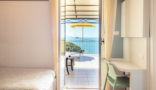 Panoramic Triple Room, Sea View