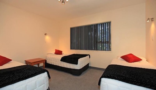 Family Room, Non Smoking, Kitchen (Family Apartment)