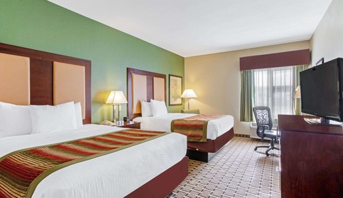 Suite, 2 Queen Beds, Non Smoking (Mobility Accessible)