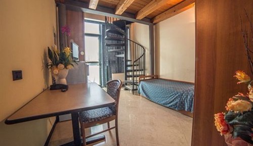 Family Room, Annex Building