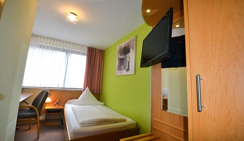 Basic Single Room