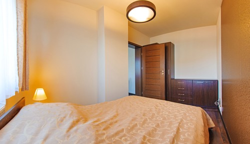 Apartment (43 B)