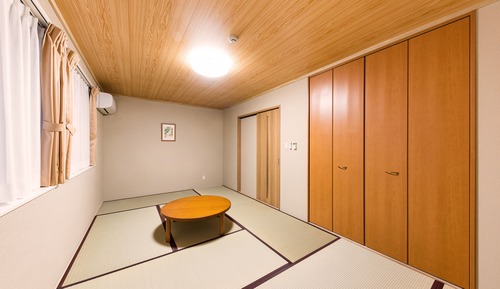 Japanese Style Room for 5 Guests, Train View