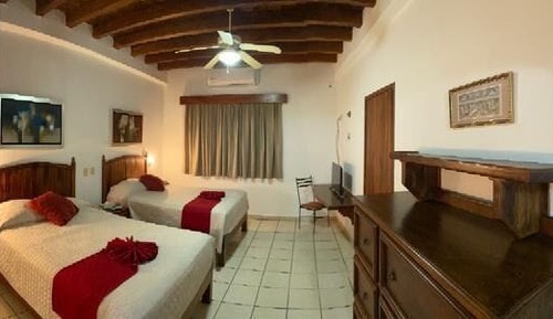 Deluxe Studio Suite