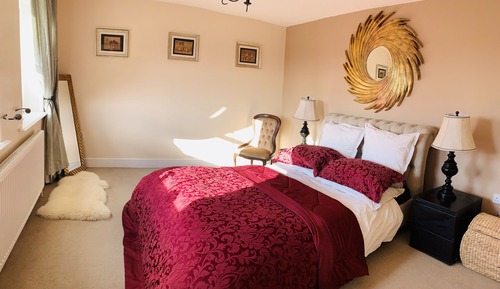 Family House, Ensuite
