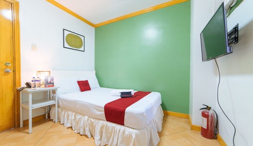 Double Room (Reddoorz)