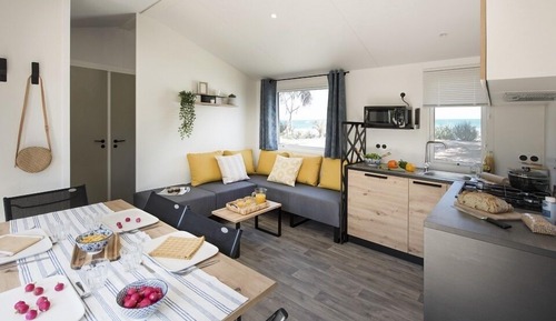 Premium Mobile Home, 4 Bedrooms, 2 Bathrooms