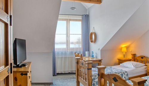 Classic Twin Room (Lake view)