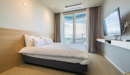 Deluxe Double with Terrace (Ocean View)