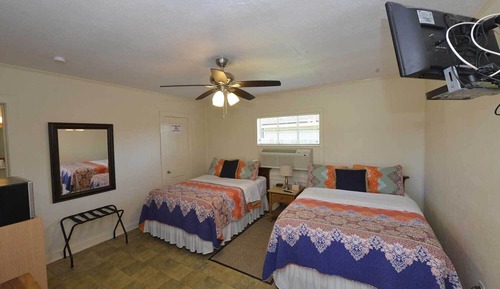 Family Room, 2 Double Beds (5)