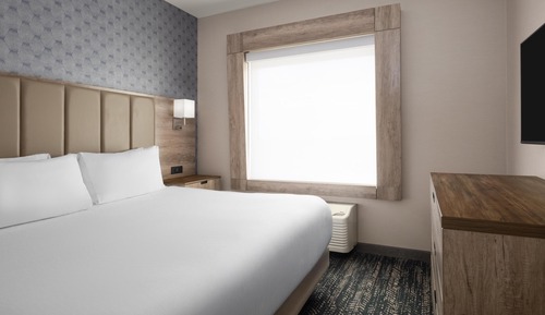 Suite, 1 King Bed, Non Smoking, Jetted Tub (with Sofabed, Full Kitchen)