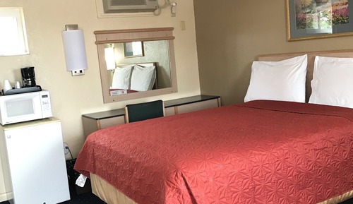 Standard Single Room, 1 Queen Bed