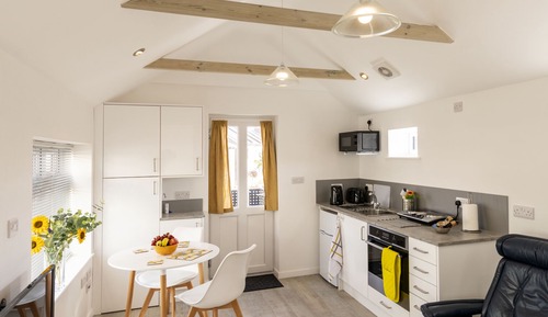 Standard Studio, Ensuite (First Floor)