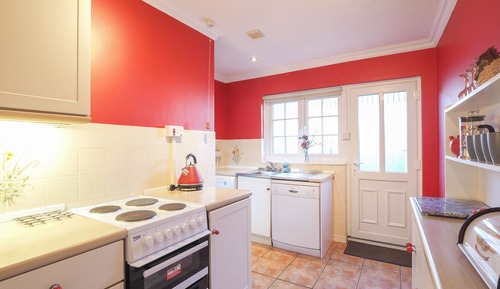 House, Private Bathroom (Cherry Cottage)