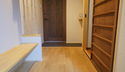 (105) 1F Courtyard Triple Room (Private Room with Shower and Toilet)