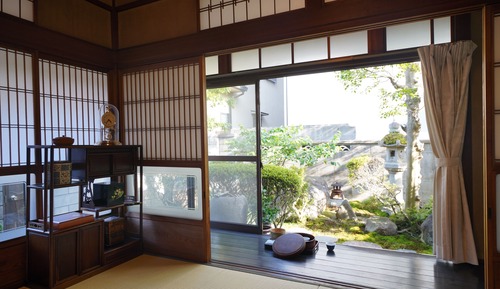 (106) 1F Suite Room for 10 Guests (Private Room with Shower and Toilet)