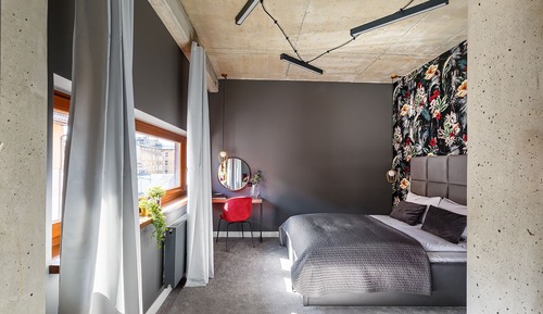Deluxe Studio Suite (1)