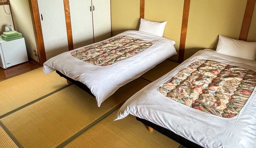 Japanese Style Twin Room No.21, 22 (Shared Bathroom)