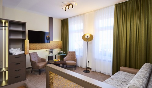 Suite (Chocolate)