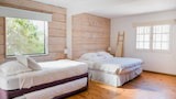 Standard Quadruple Room, Hill View