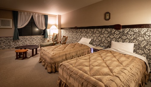 Standard Twin Room with an Extra Bed