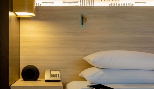 Room, 1 King Bed (Atrium View)