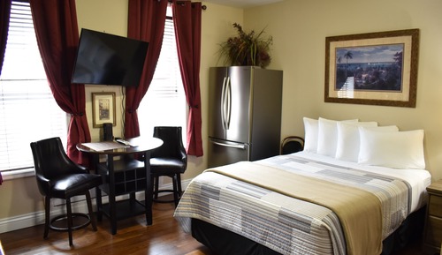 Comfort Studio, 1 Queen Bed, Kitchen