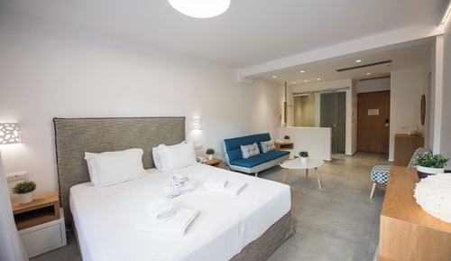 Mamma Mia Honeymoon suite with outdoor pool sea view 