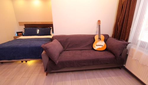 Economy Room