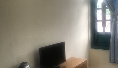 Basic Room, 1 King Bed, Non Smoking