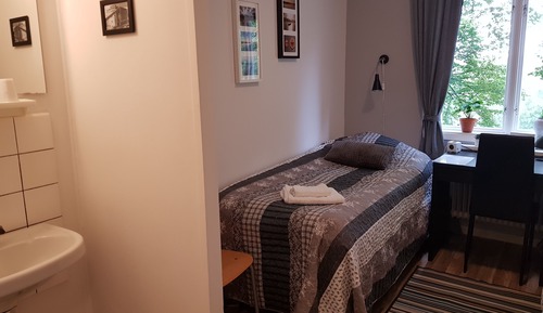 Double Room, 2 Twin Beds, Shared Bathroom, Garden View (Brukshotellet)