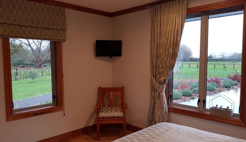 Deluxe Double Room, 1 King Bed, Ensuite, Garden View (Jasmine)