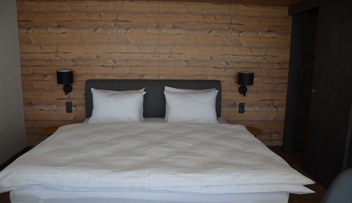 SKY APARTMENT with 1 bedroom, terrace, infrared sauna and lake view