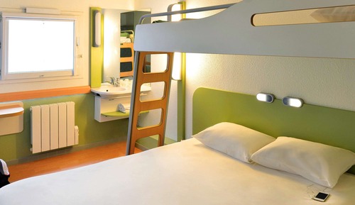 Triple Room, Multiple Beds