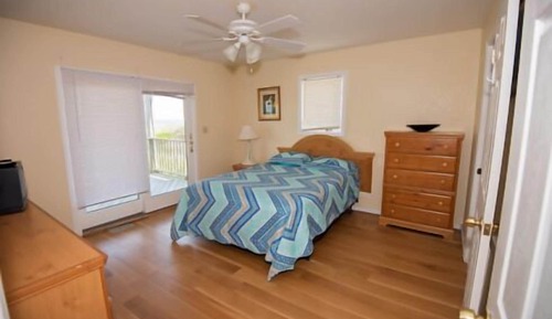 80 – Oceanfront 3 Story Cottage