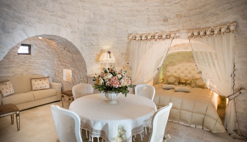Traditional Suite, Jetted Tub