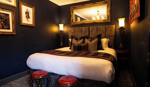 Bagpiper Room