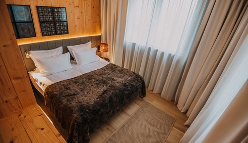Junior Double Room, 1 Queen Bed, Mountain View, Mountainside