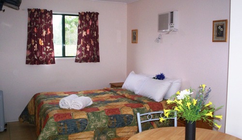 Classic Cabin, 1 Queen Bed, Non Smoking, Balcony