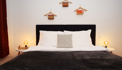 City Apartment, Multiple Beds, Private Bathroom (  10)