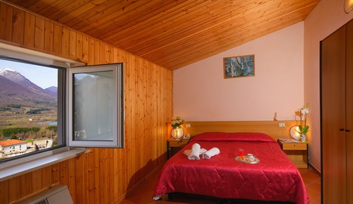Standard Double or Twin Room, Mountain View