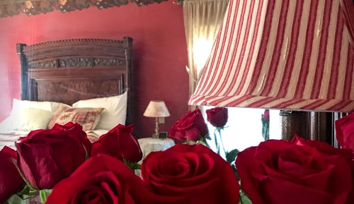 Honeymoon Room, 1 Queen Bed, Ensuite, Mountain View