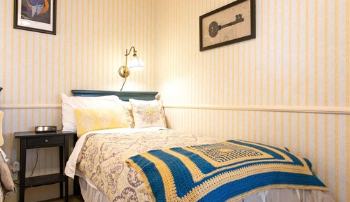 Family Single Room, 2 Twin Beds, Non Smoking, Private Bathroom