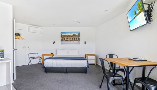 Large Studio Unit
