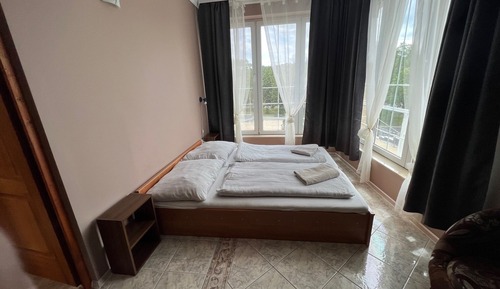 Family Suite, 2 Bedrooms H 3-4 Junior
