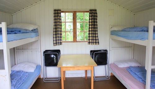 Economy Cabin (4 Persons)