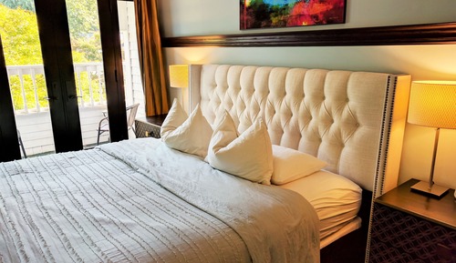 Deluxe Suite, 1 King Bed, Ensuite
