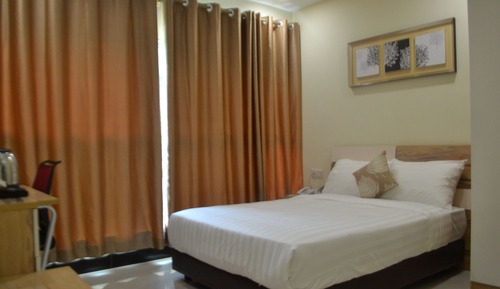 Deluxe Room, 1 Queen Bed